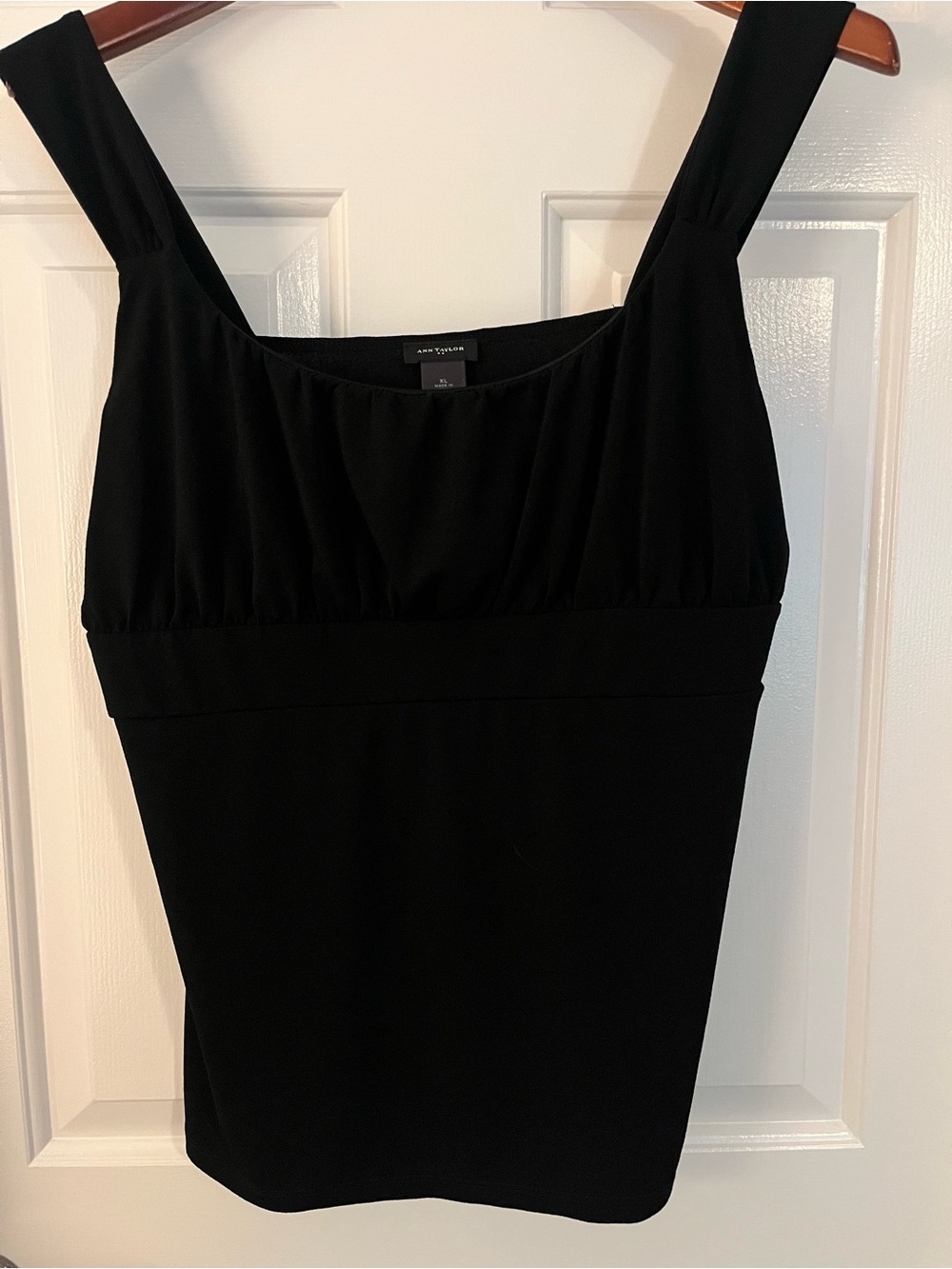 NWOT Ann Taylor Black Square-Neck Tank Size XL